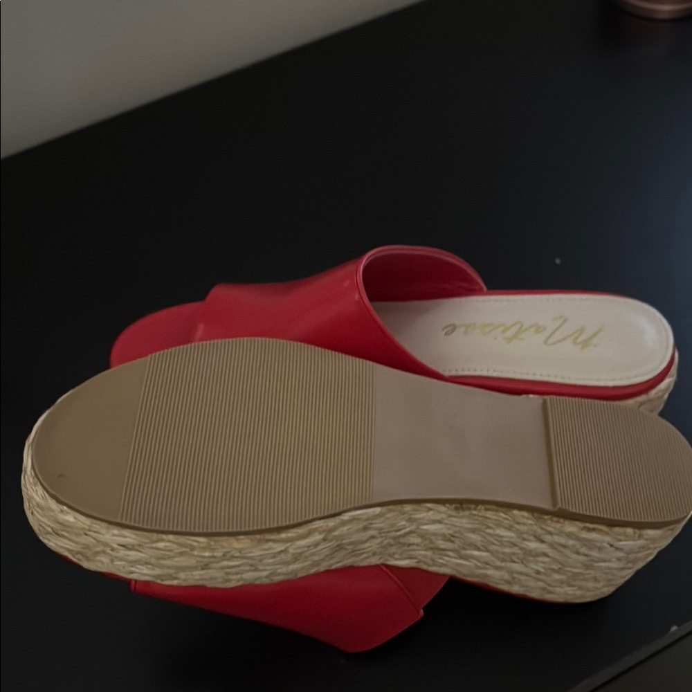 Coconuts by Matisse Red Wedge Shoes with Vibrant Color - Picture 4 of 4